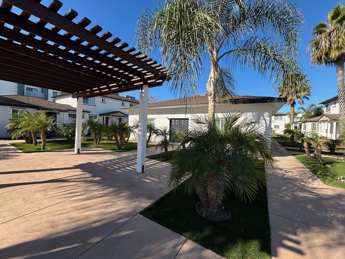 San Diego Apartment: 6962 Fulton Street