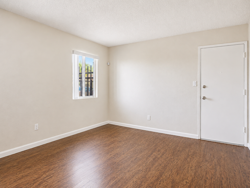 Discover Comfortable and Convenient Living in Beautiful Linda Vista! – photo 1