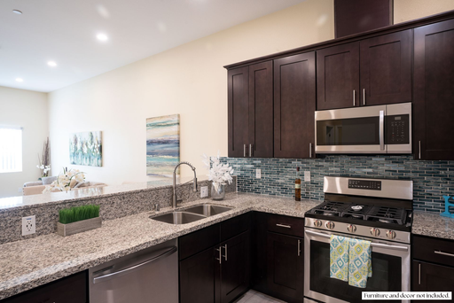 Pacific Heights Apartments: Your Ideal Home in Linda Vista, CA – photo 1