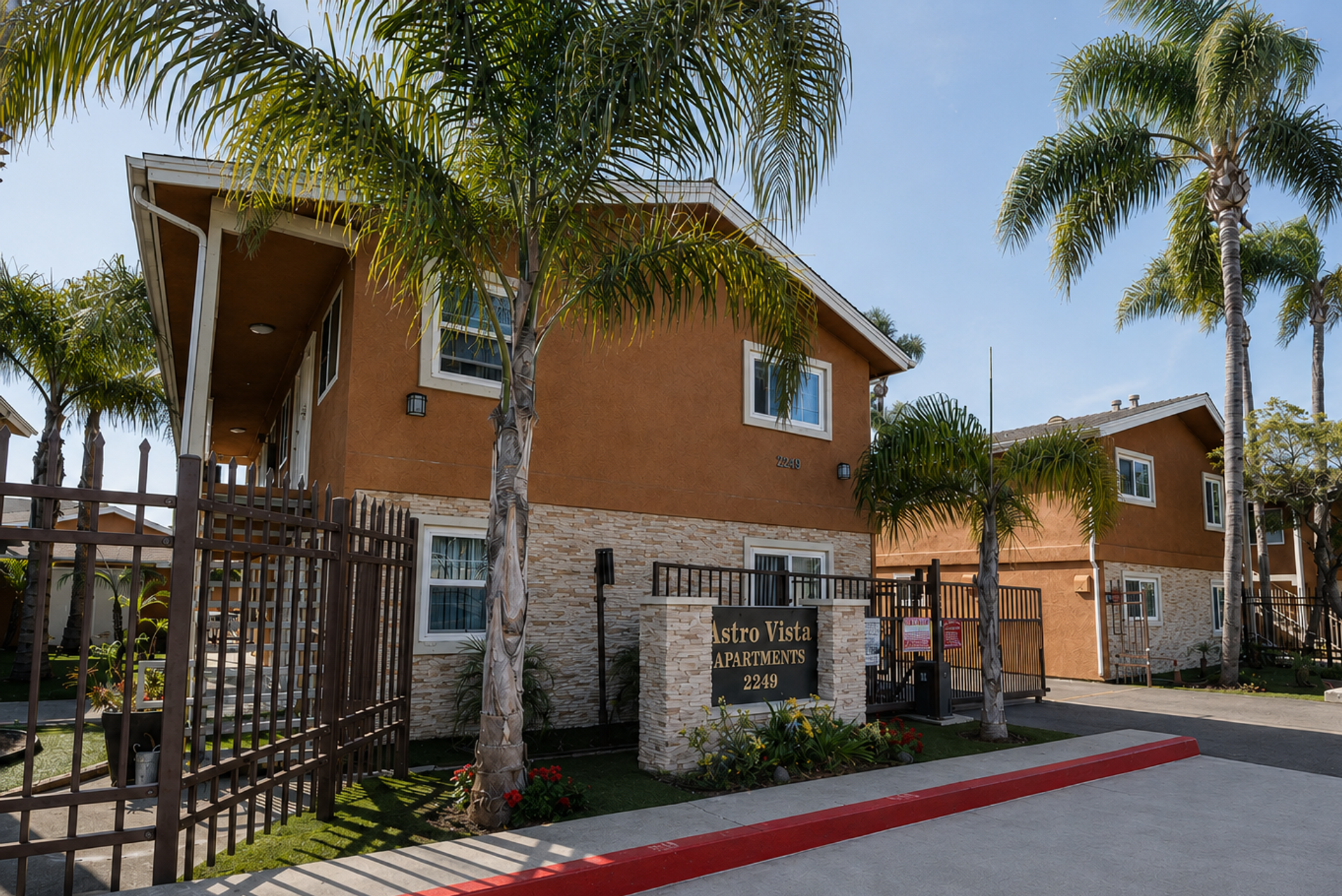 San Diego Apartment: 2249 Ulric Street