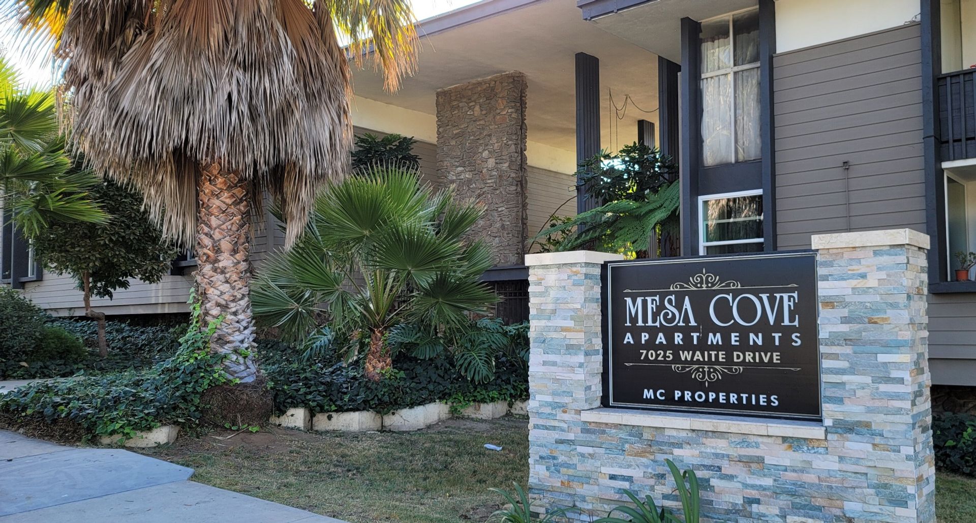 La Mesa Apartment: 7025 Waite Drive