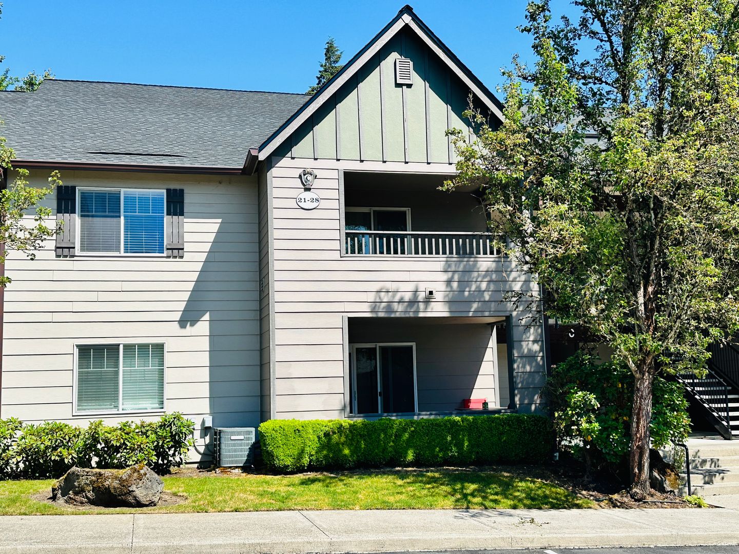 Vancouver House: 14019 NE 20th Avenue