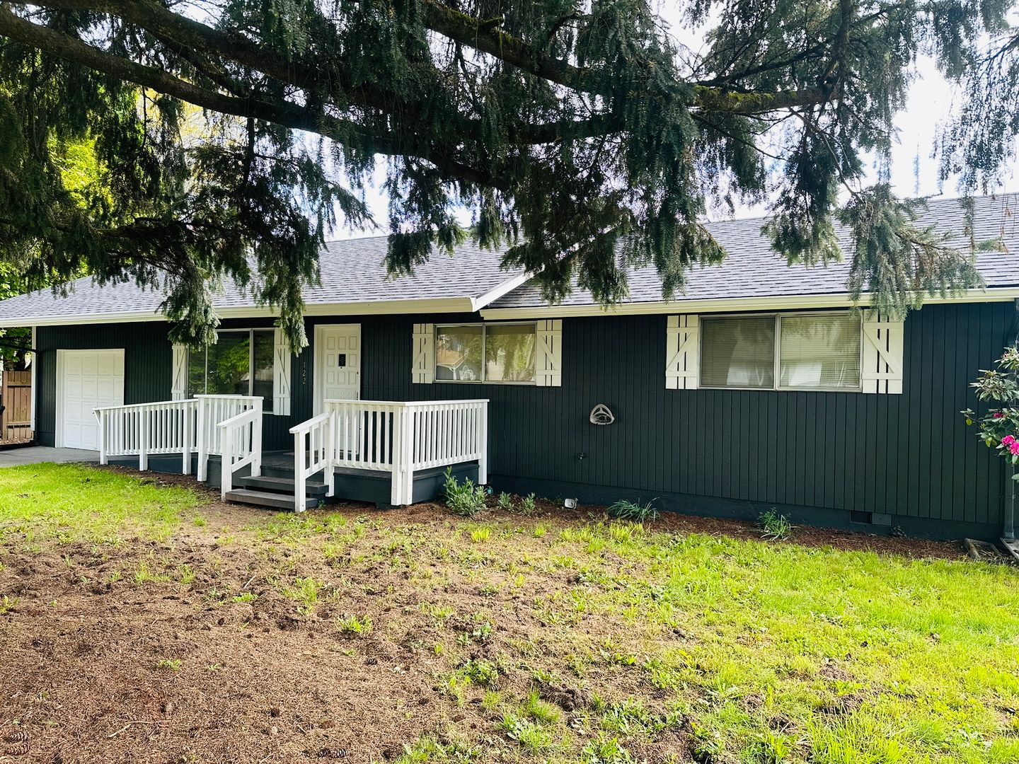 Woodland House: 122 Gun Club Road