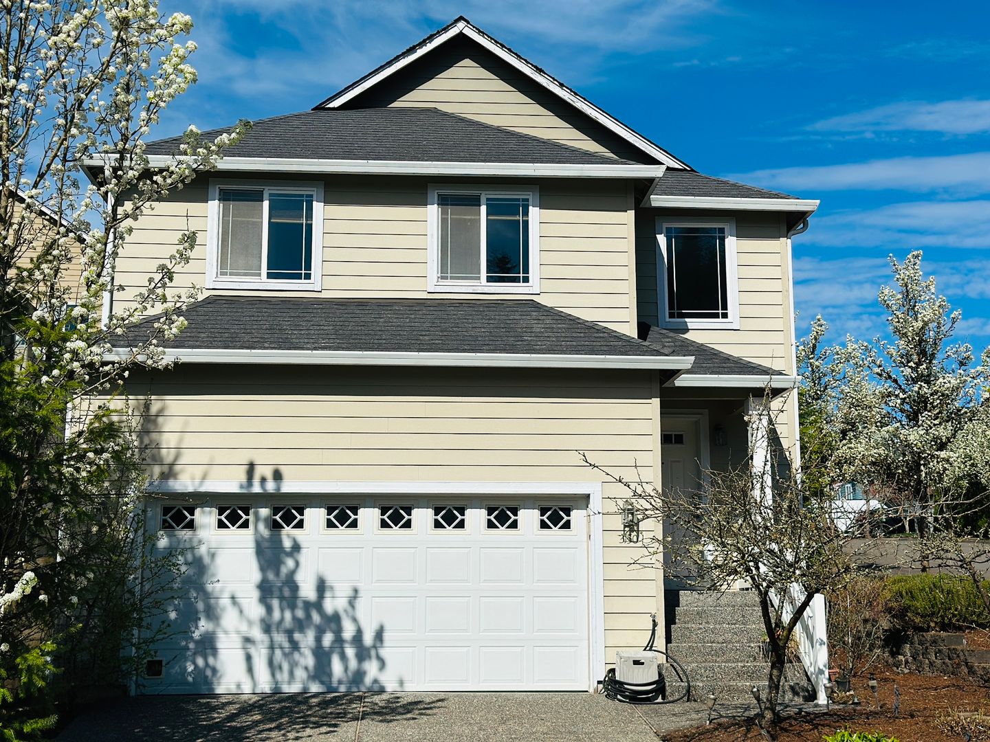 Ridgefield House: 3150 S. 3rd Way