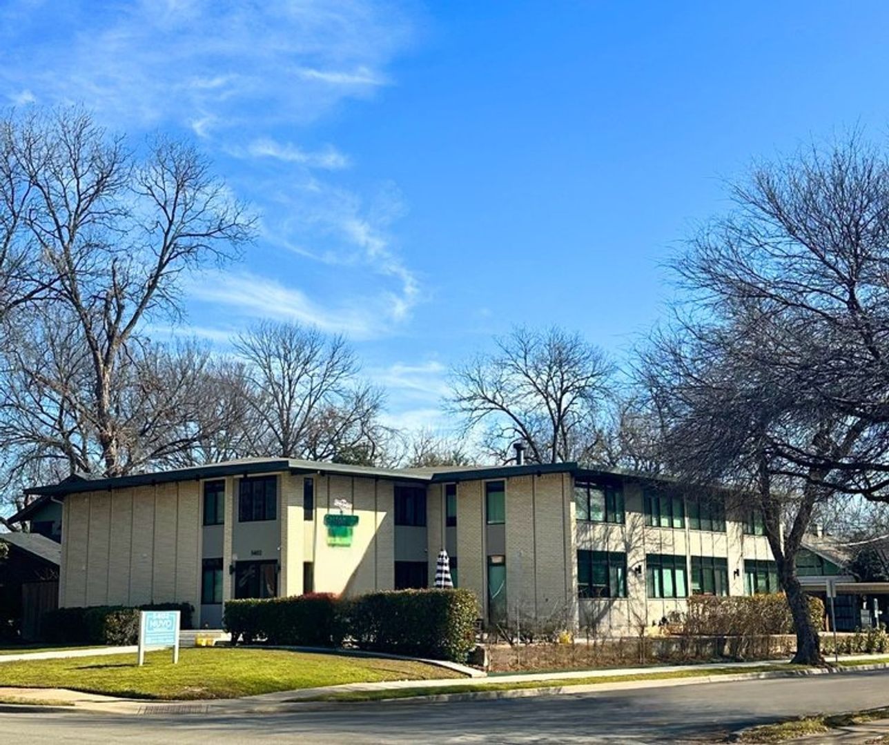 Dallas Apartment: 5402  Gaston Ave