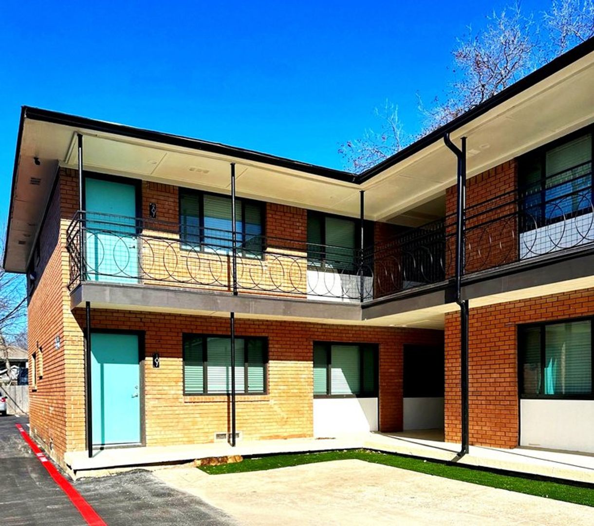 Dallas Apartment: 4823 Gaston Ave