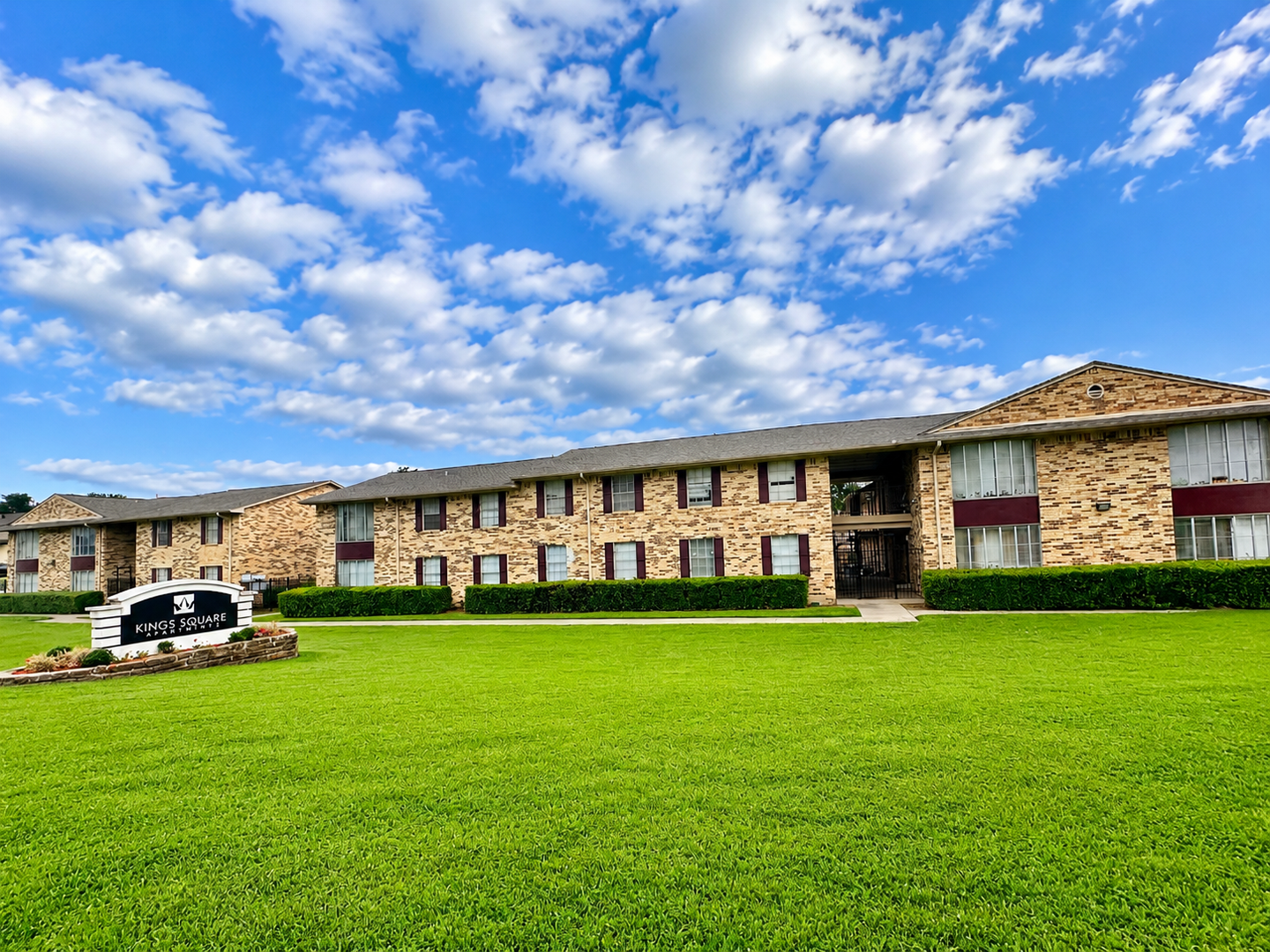 Dallas Apartment: 2625 E. Illinois Ave.