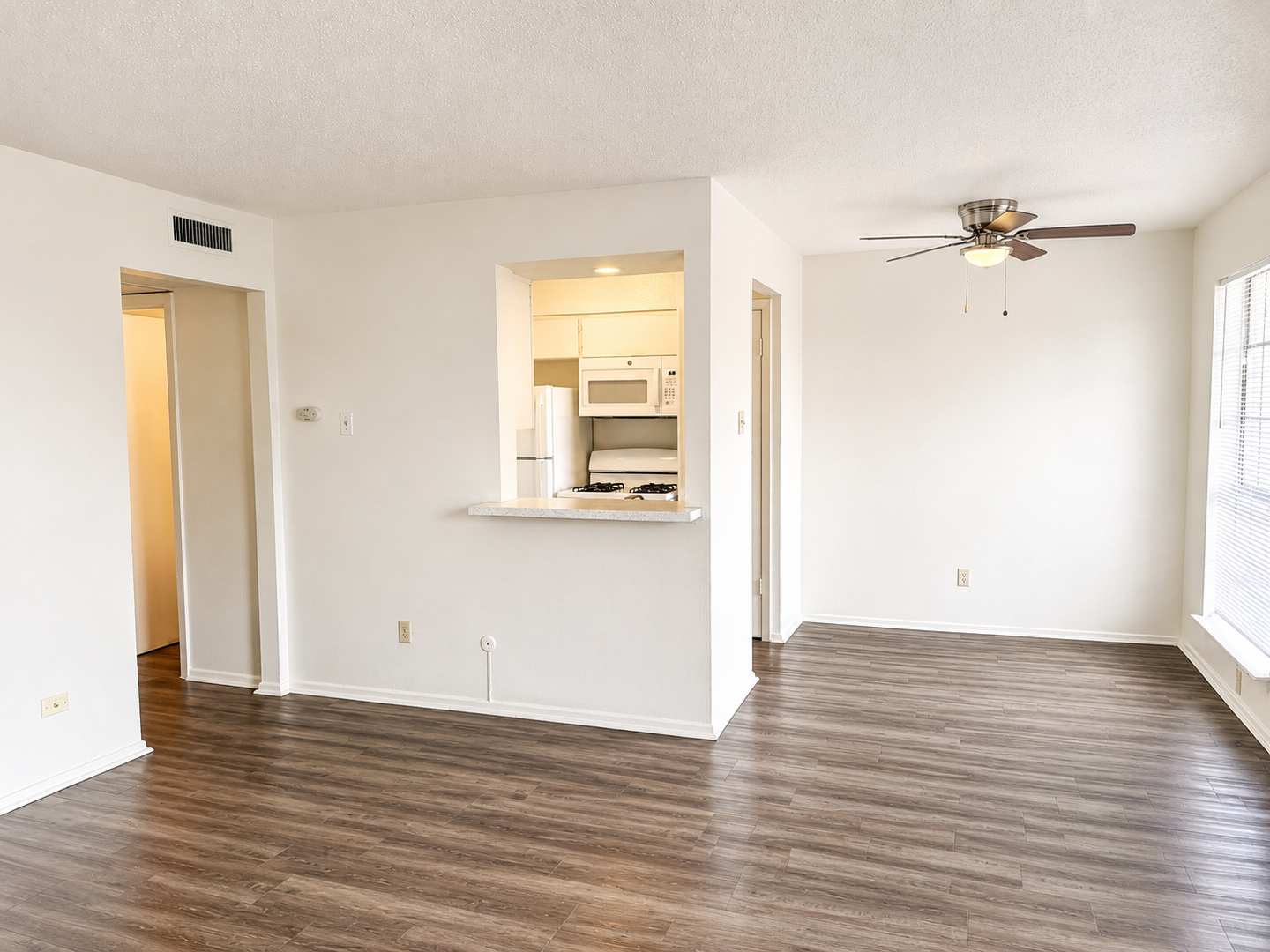 Kings Square Apartments 5 of 11