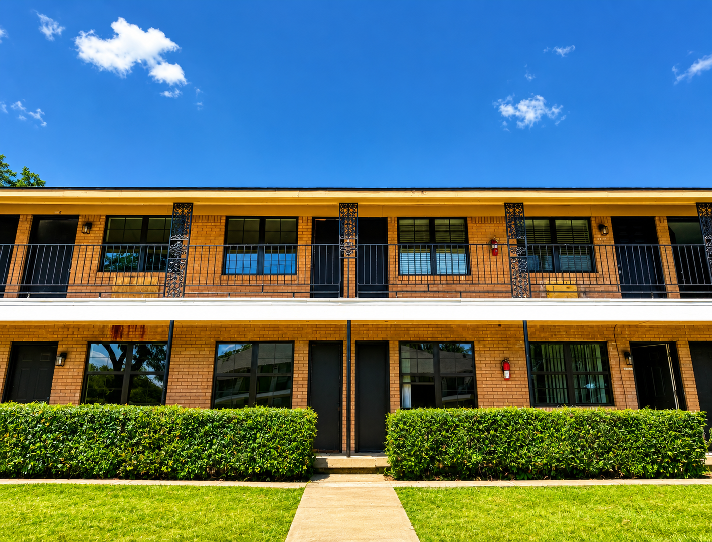 Dallas Apartment: 5006 Gaston Ave