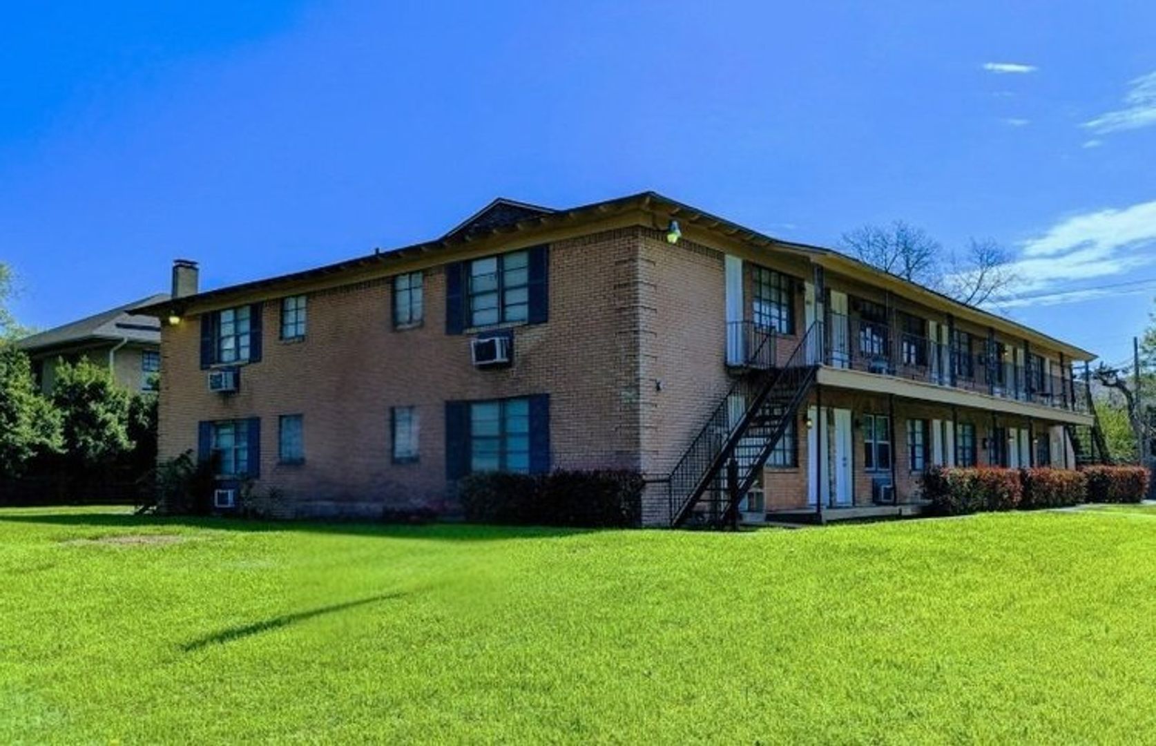 Dallas Apartment: 5006 Gaston Ave