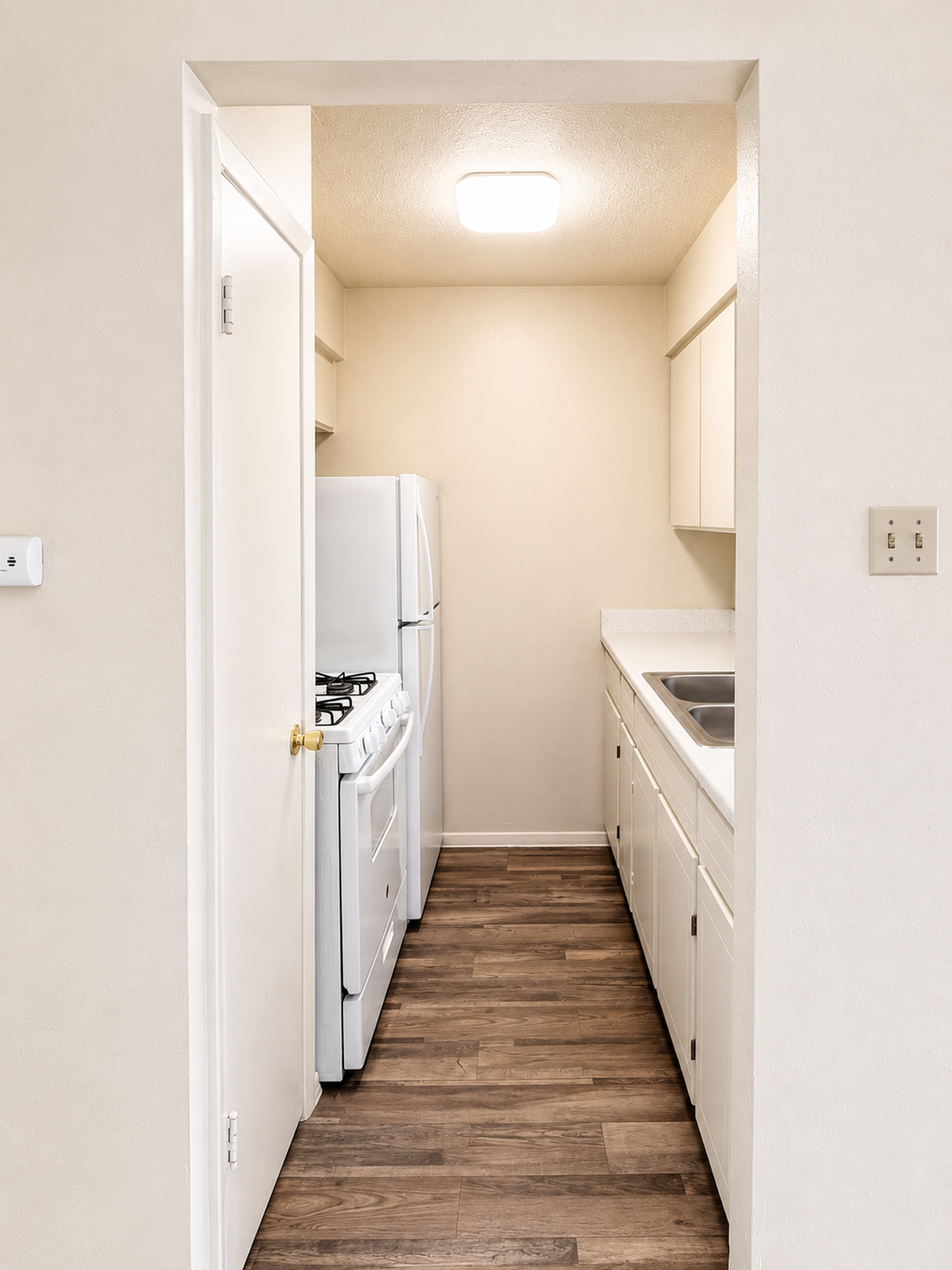 Kings Square Apartments 10 of 12