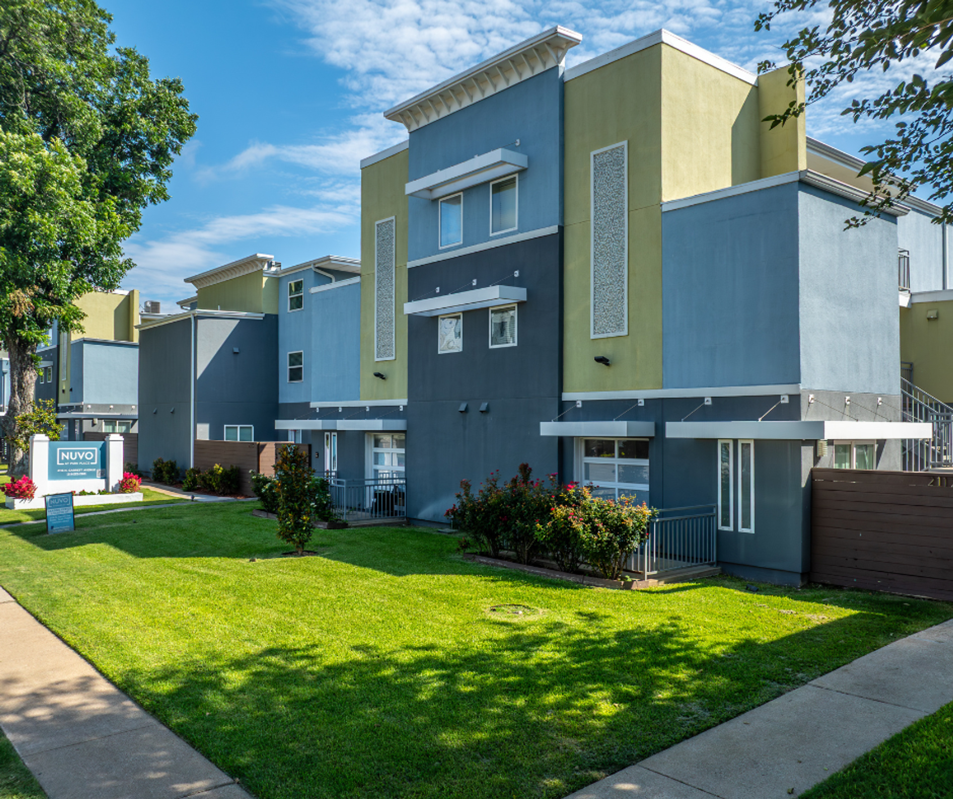 Dallas Apartment: 2116 N. Garrett Ave