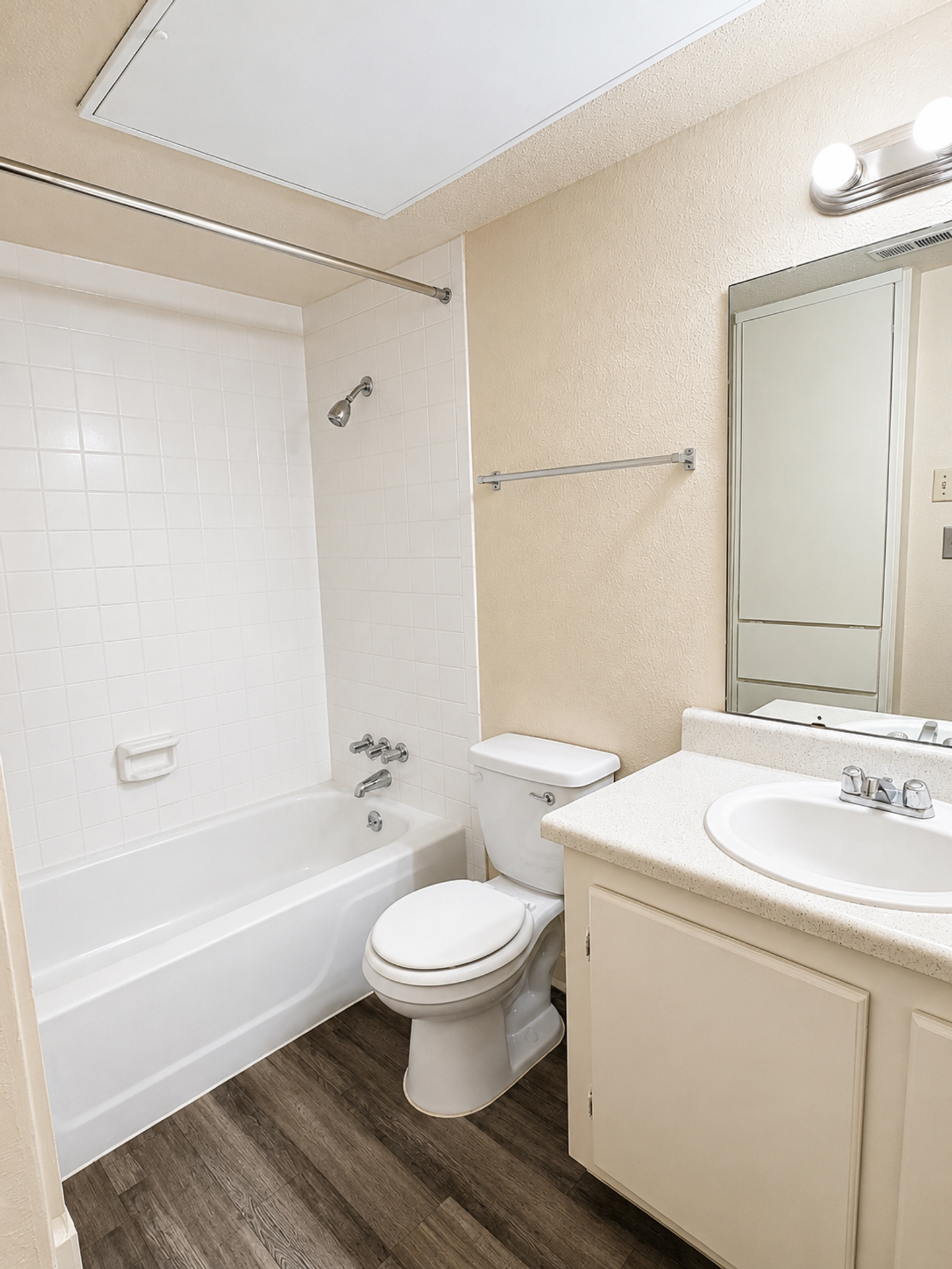 Kings Square Apartments 12 of 12