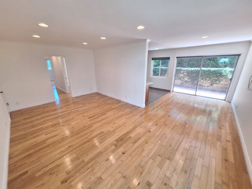 Spacious 2-Bedroom Apartment with Private Patio & Tandem Parking | **2 Weeks Free Rent** – photo 1