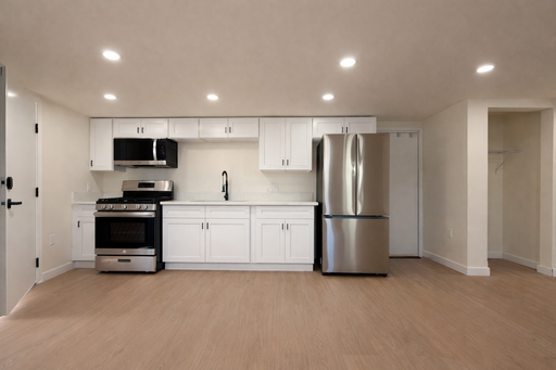 Renovated Highland Park 1BR | Open Layout, Designer Finishes + $1K Deposit Special – photo 1