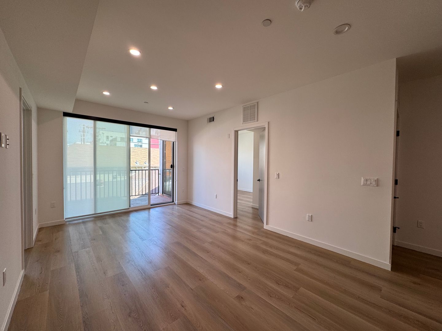 Los Angeles Apartment: 955 Fedora St.