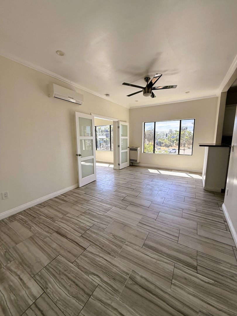 Los Angeles Apartment: 2195 Whittier Blvd.