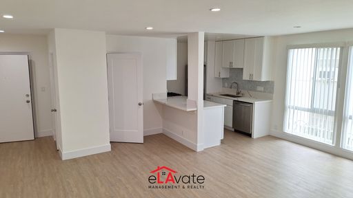 Beautiful, Spacious 2 Bed 2 Bath Apartment with private balcony and Fireplace **1 Week Free Rent** – photo 1