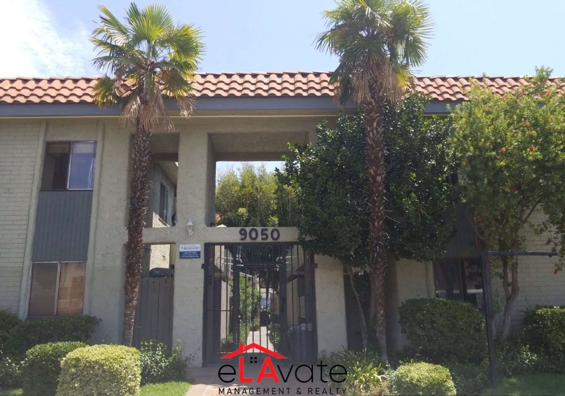 Panorama City Apartment: 9050 Tobias Ave.