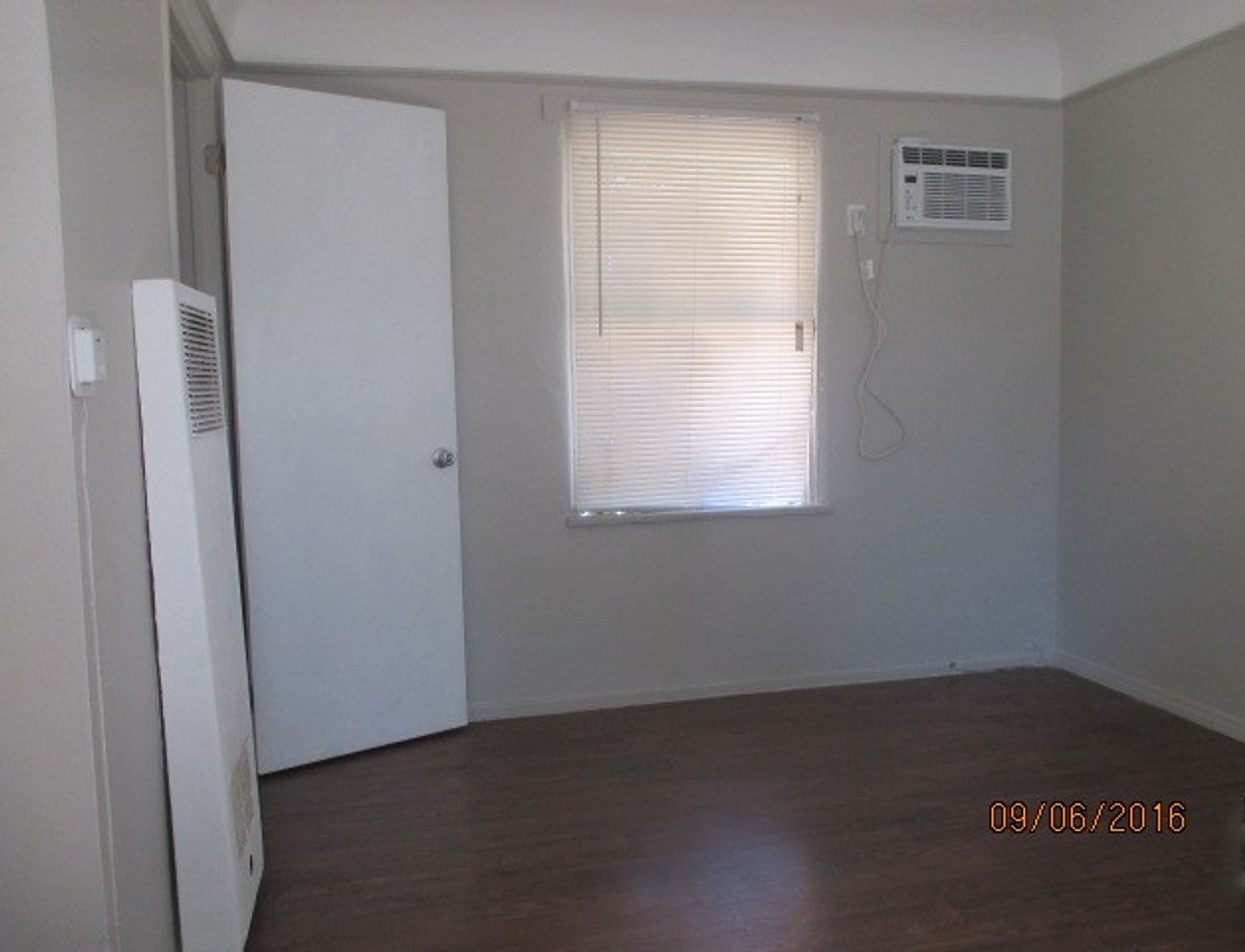 Studio City Apartment: 10822 Ventura Blvd.