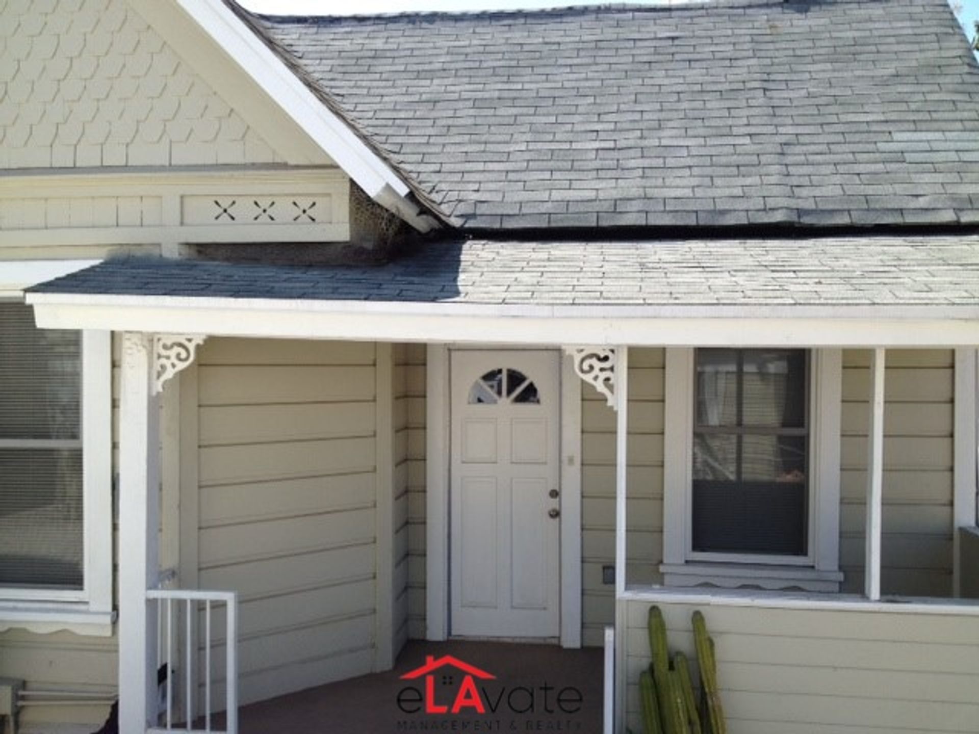 Los Angeles Apartment: 1137 Irolo St.