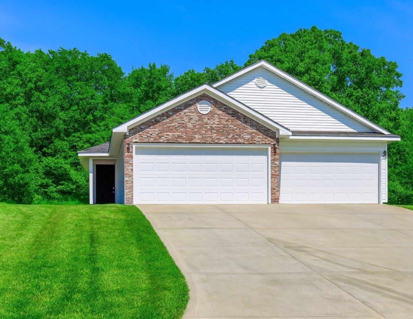 Van Buren Apartment: McKibben St