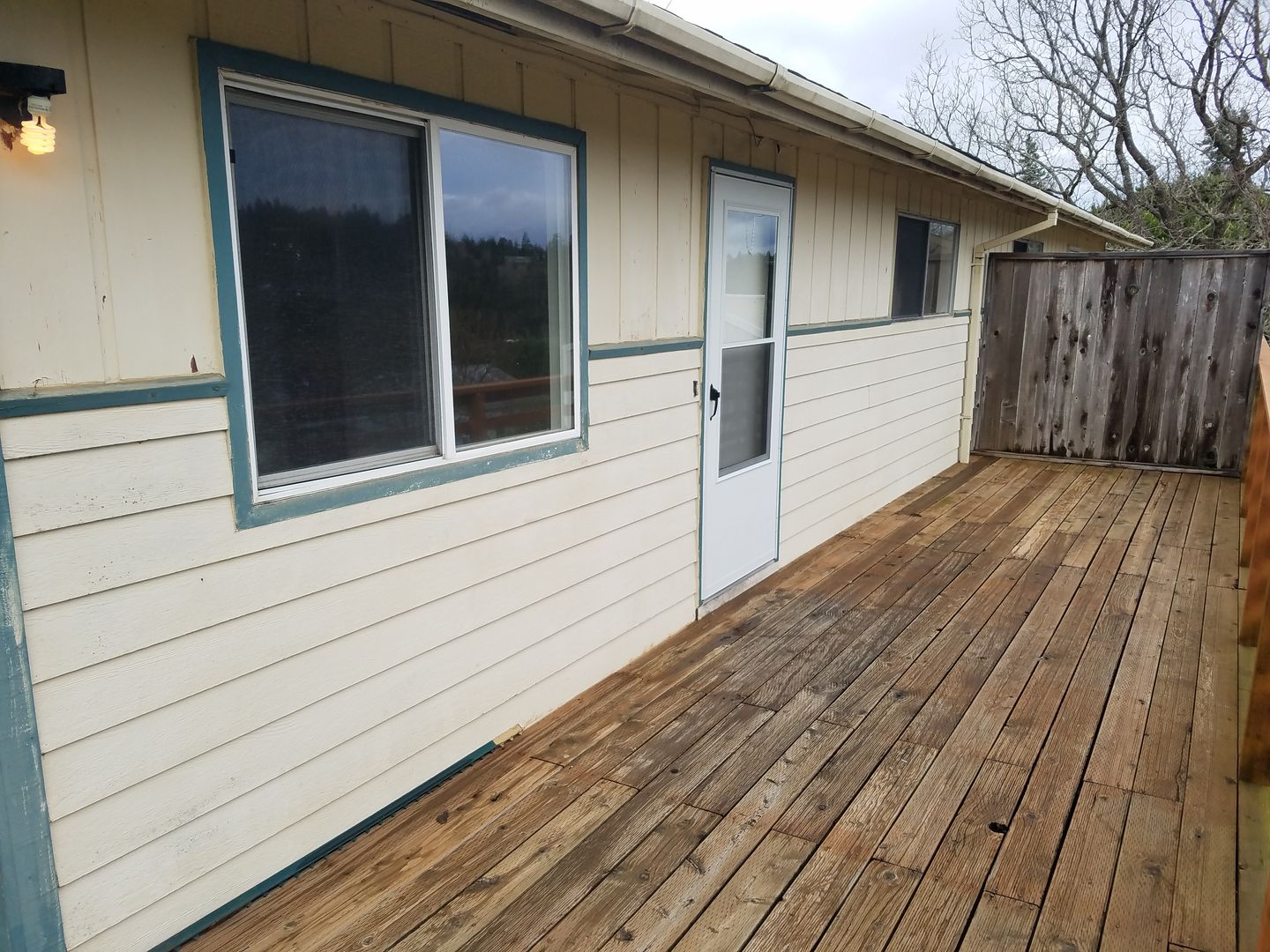 Coos Bay Apartment: 1234 S. 11th