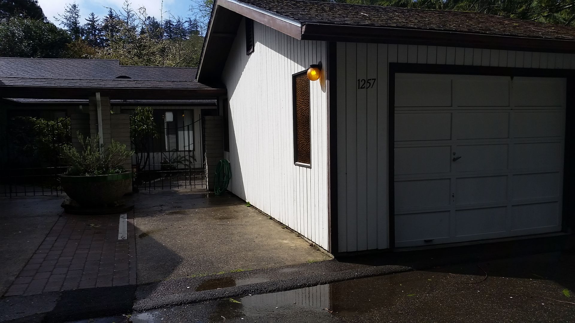 Coos Bay Apartment: 1255 Anderson