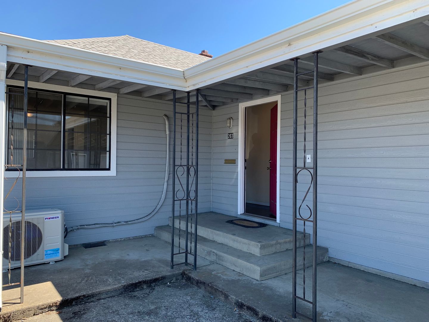 Myrtle Point House: 203 8th Street