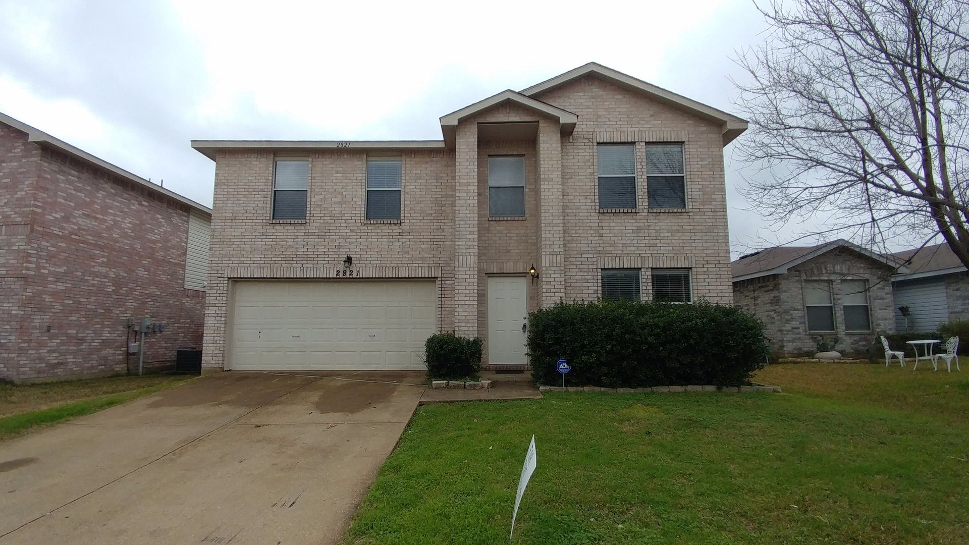 MESQUITE House: 2821 ROBIN LN