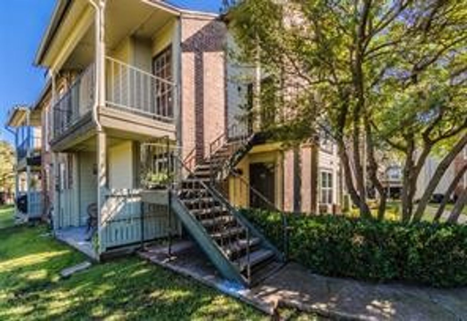 Dallas House: 5981 Arapaho Rd.