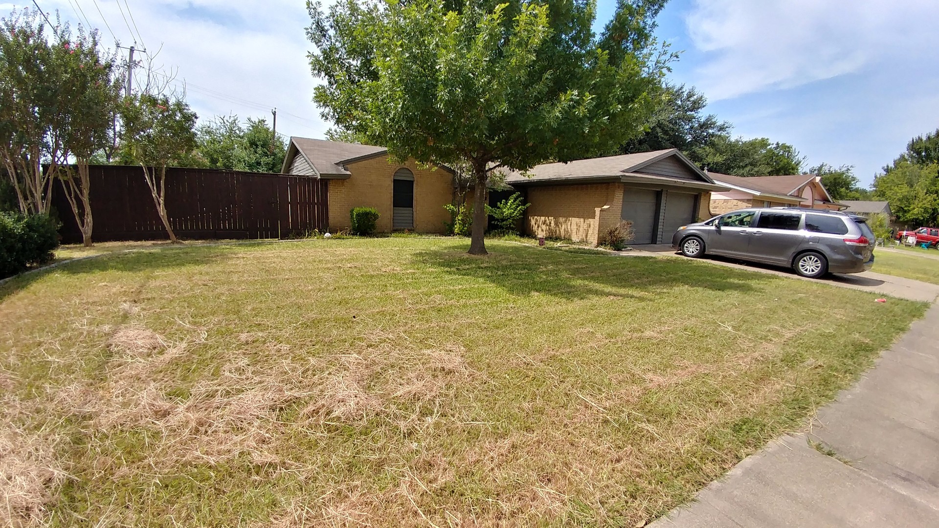 GARLAND House: 1402 MEADOW WAY