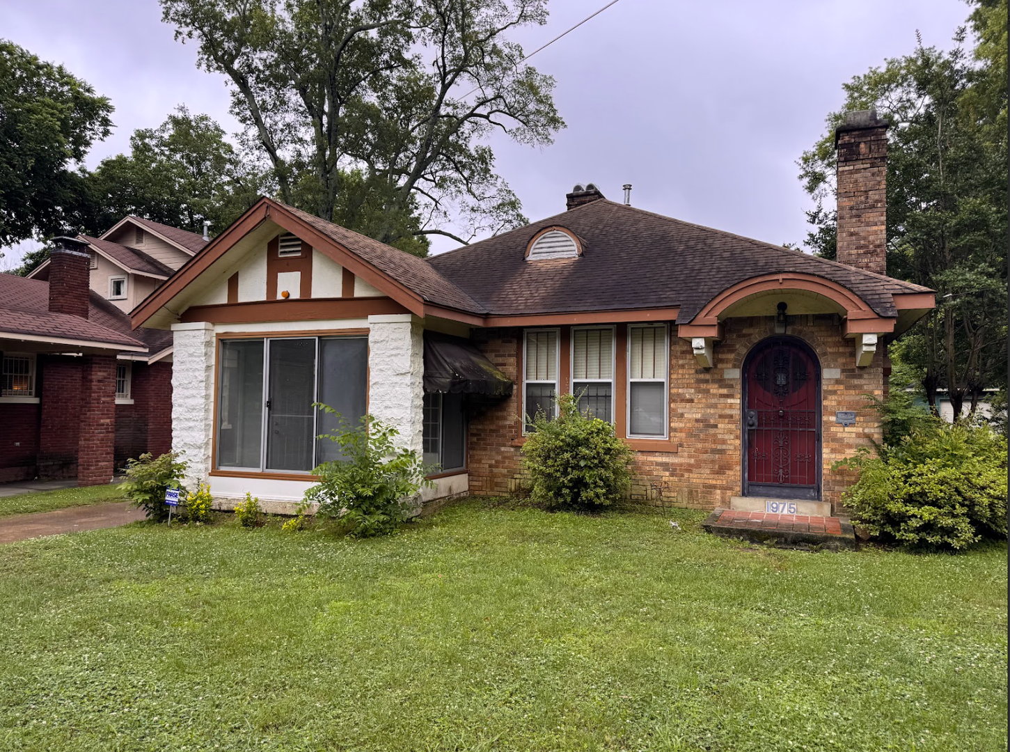 Memphis House: 1975 Crump Ave