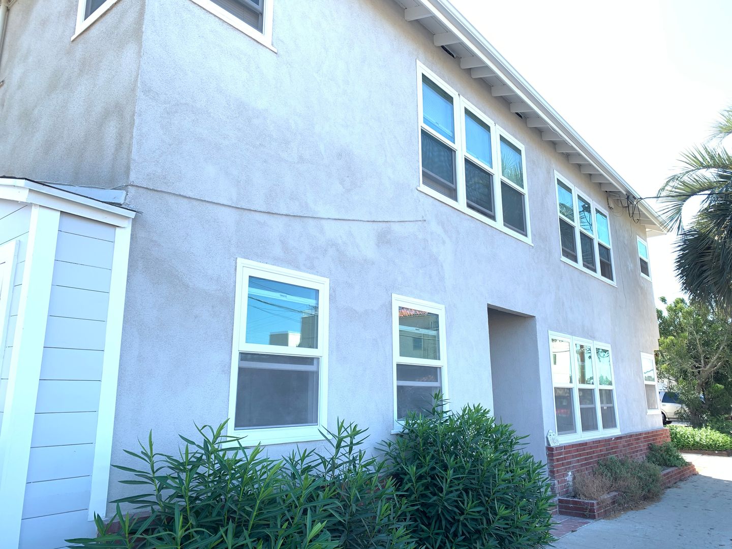 Long Beach Apartment: 1026 Ximeno Avenue