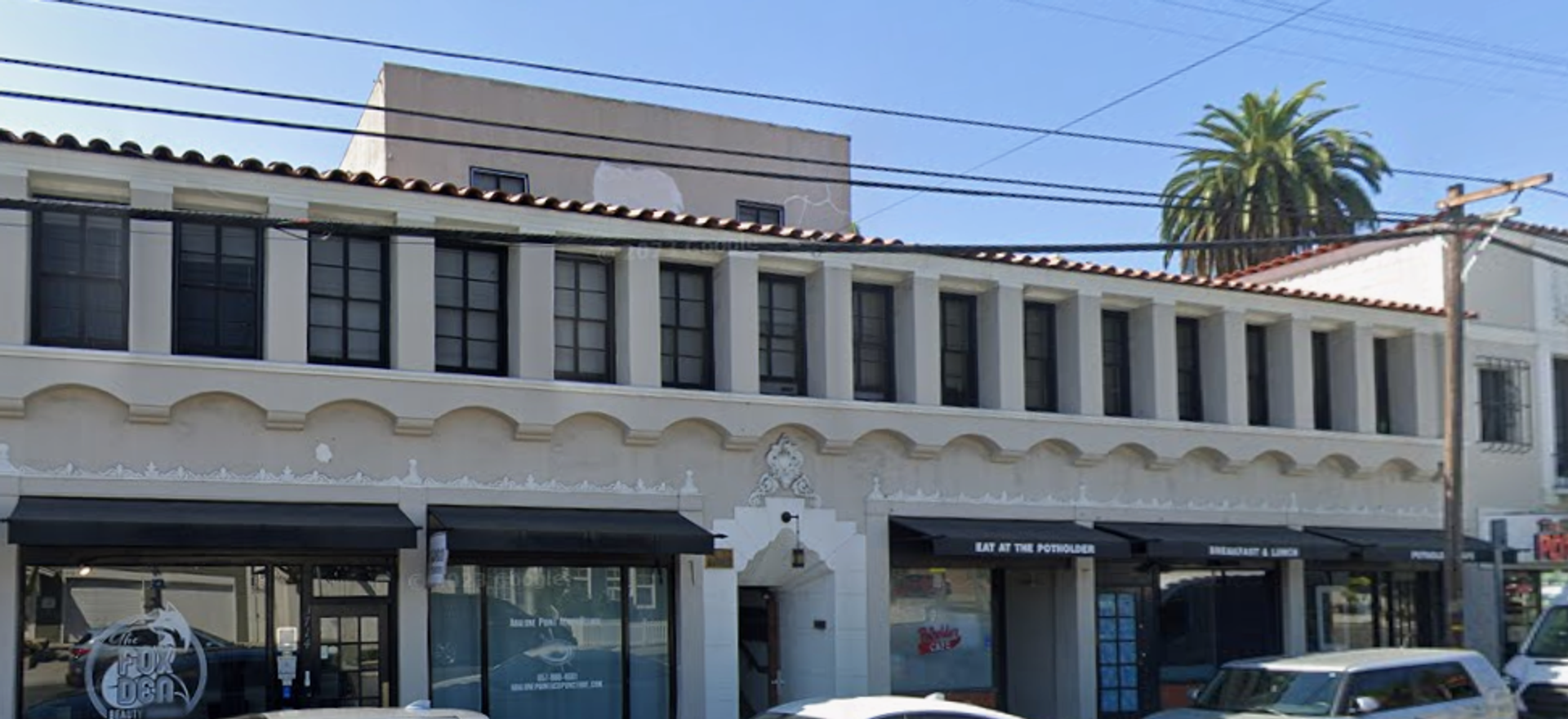 Long Beach Apartment: 3700 East Broadway