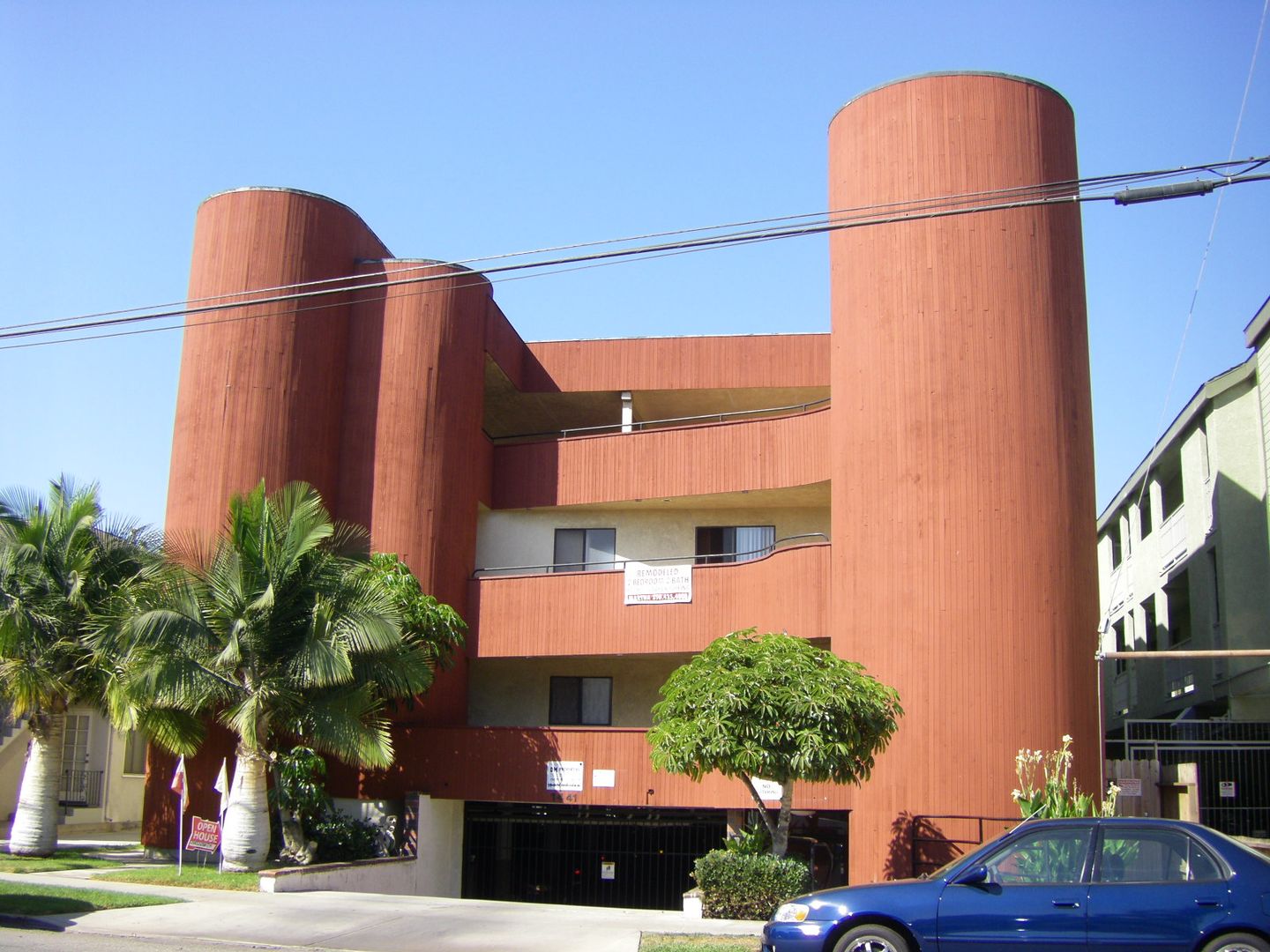 Long Beach Apartment: 1441 East 3rd Street