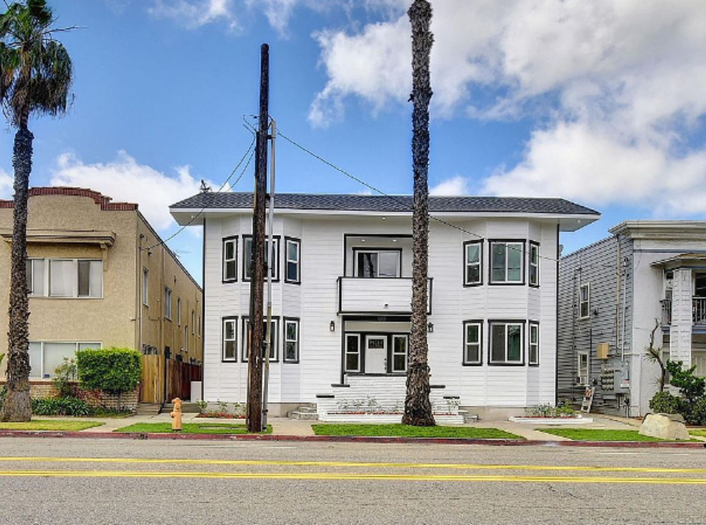 Long Beach Apartment: 1610 East Ocean Blvd