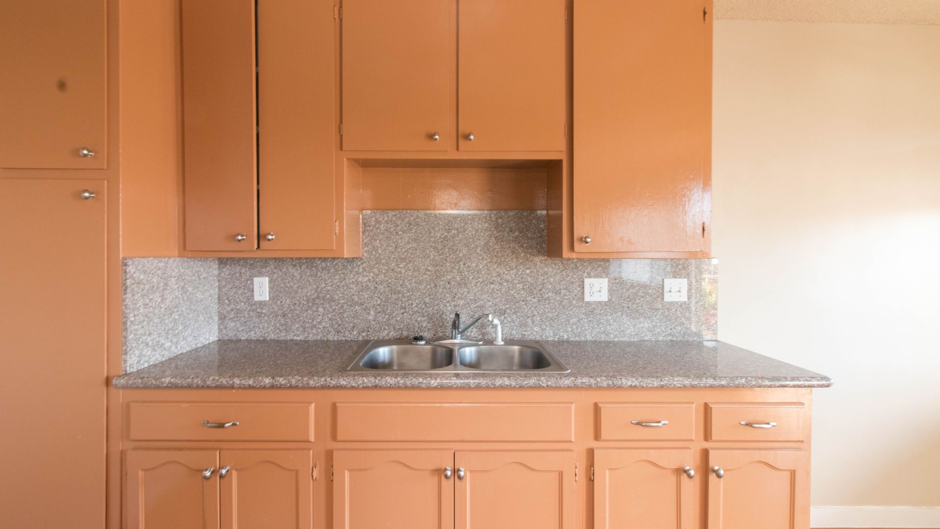 Long Beach Apartment: 645 Lime Avenue