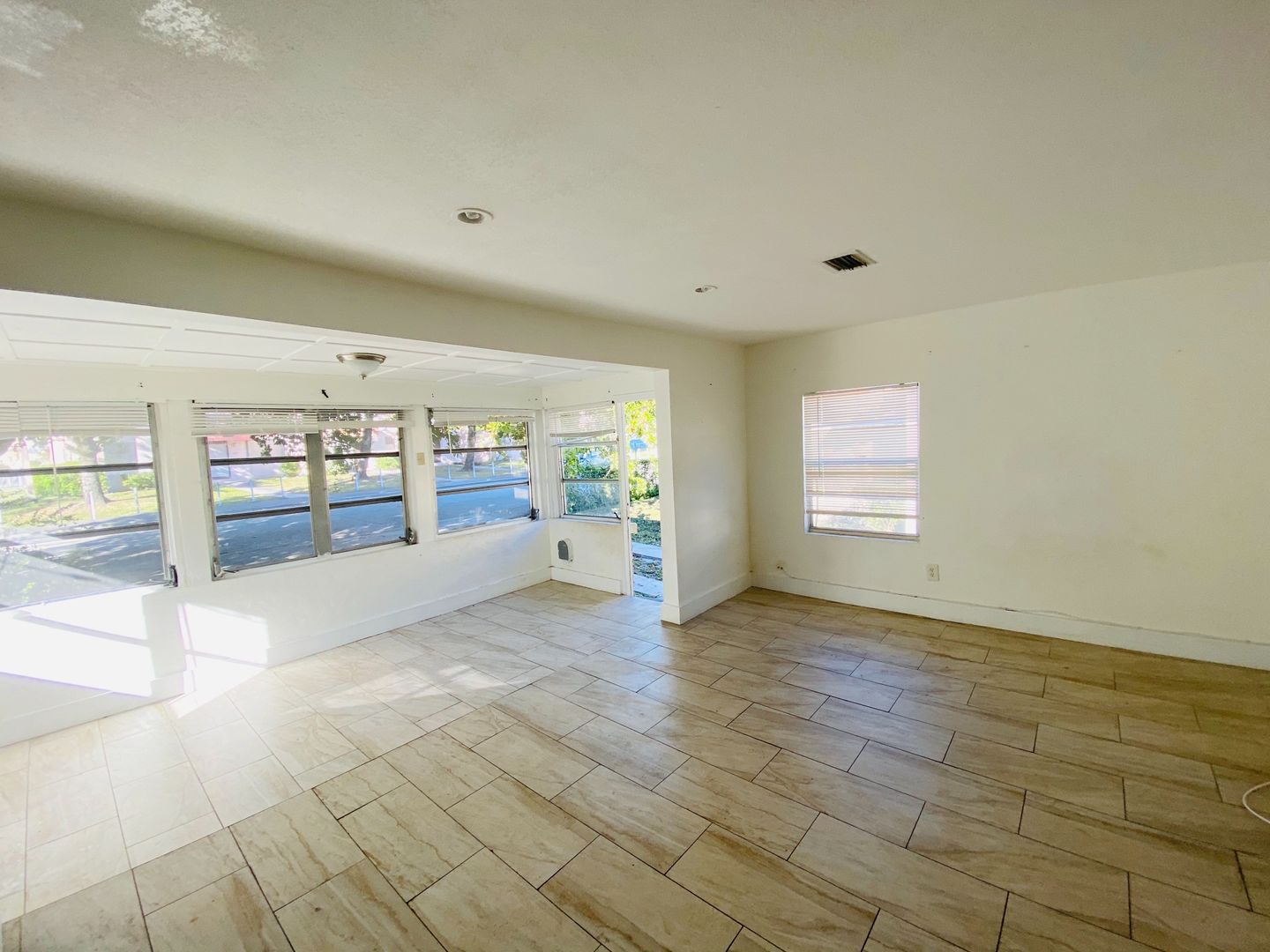 MIAMI Apartment: 2230 NW 51st Terrace