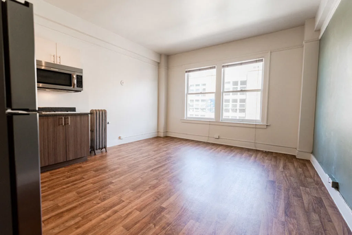 Six Weeks Free at Addison on Fourth! Deluxe One Bedroom – Smart Design. Historic Charm. Modern Comfort. – photo 1