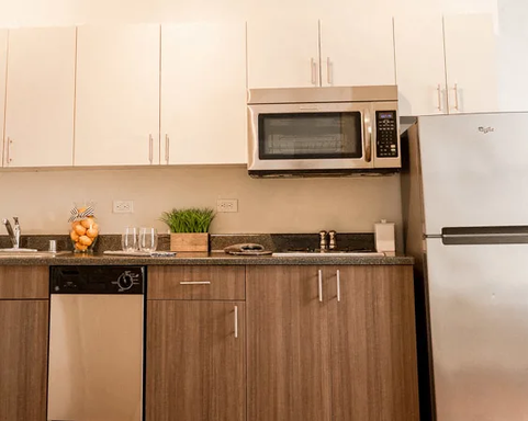 Enjoy Six Weeks Free! One Bedroom Residence – Defined Space. – photo 1