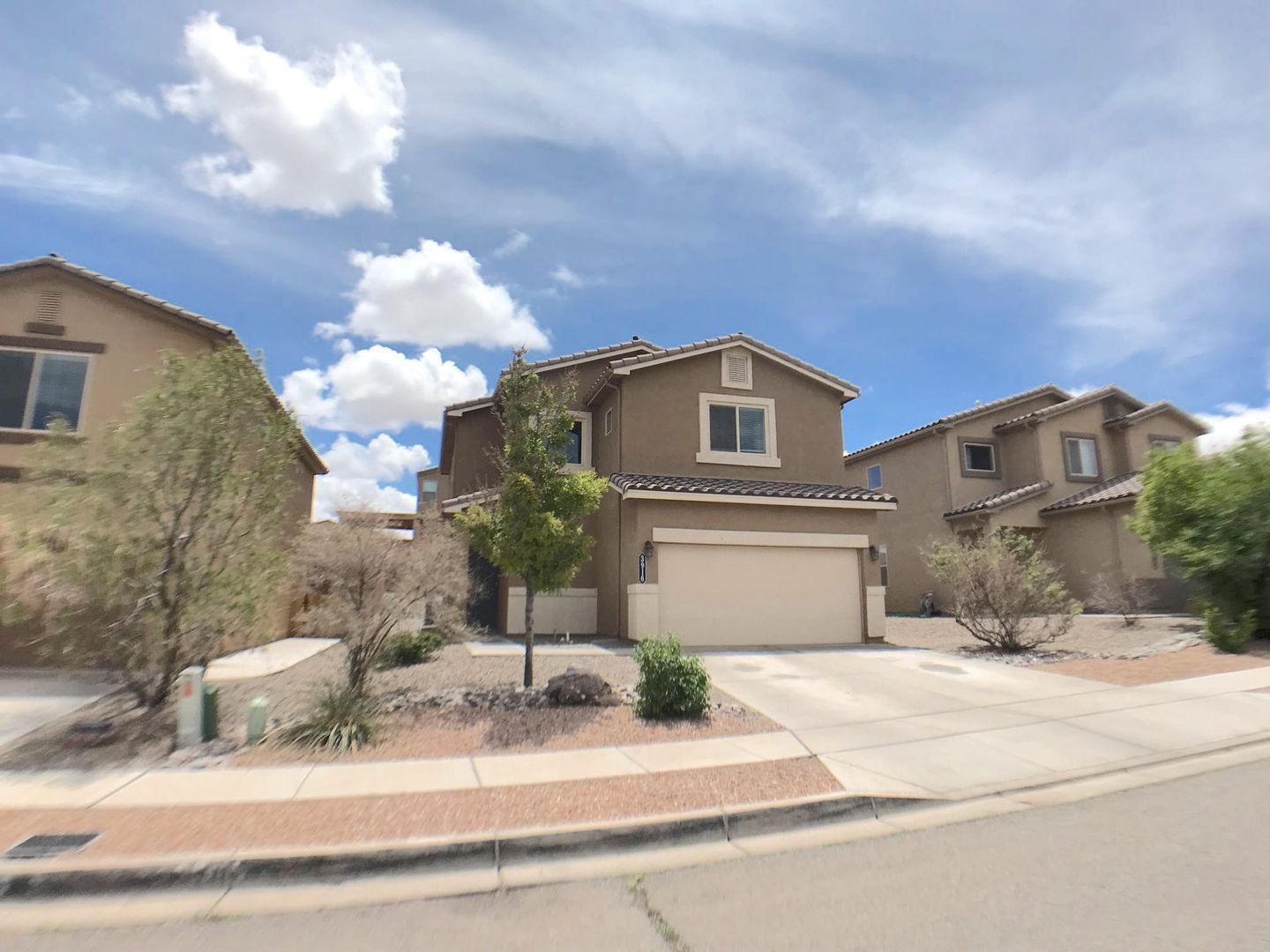 Rio Rancho House: 3916 Dynamite Rd NE