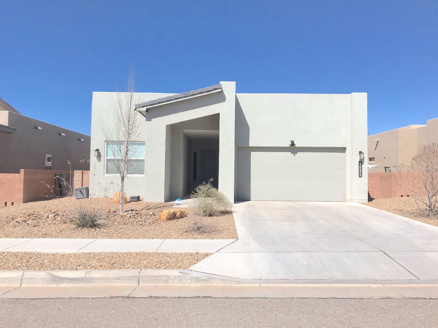 Los Lunas House: 1831 Camino Cantera