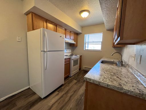 Move In Special! SECOND FULL MONTHS RENT FREE – photo 1