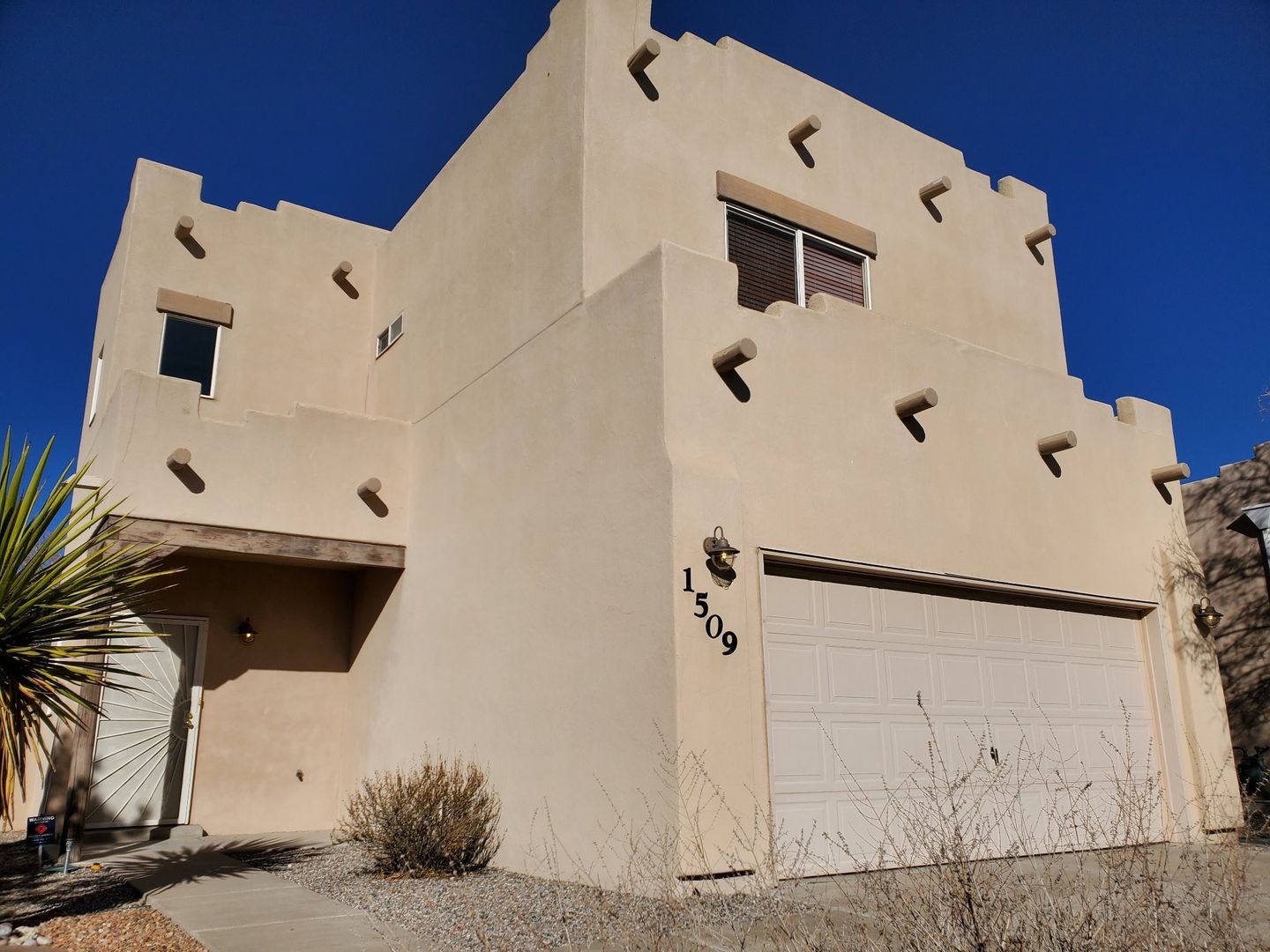 Albuquerque House: 1509 Calle Sonrisa