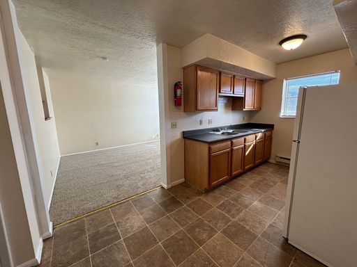 MOVE-IN SPECIAL:*SECOND FULL MONTHS RENT FREE! – photo 1