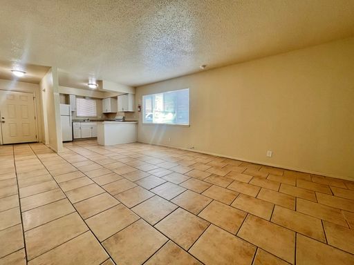 Beautiful 2 bed/1Bath Downstairs Unit COMING SOON! $300 OFF THE FIRST FULL MONTH'S RENT! – photo 1