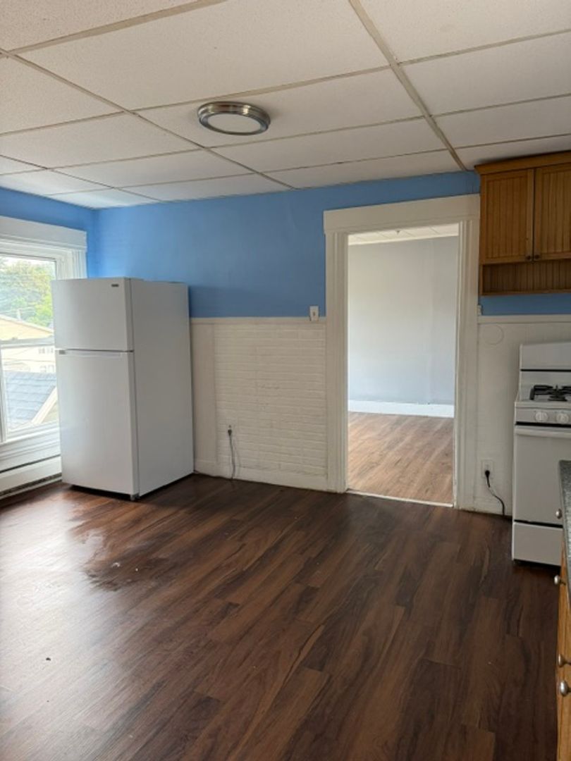 Manchester Apartment: 492-494 Wilson St