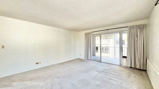 SPACIOUS STUDIO w/ LANAI & Washer/Dryer INSIDE unit - AVAILABLE NOW in MAKIKI - Conveniently Located! – photo 1