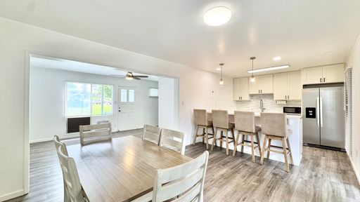 FULLY UPDATED 3 BEDROOM TOWNHOME UNIT WITH 2 PARKING STALLS